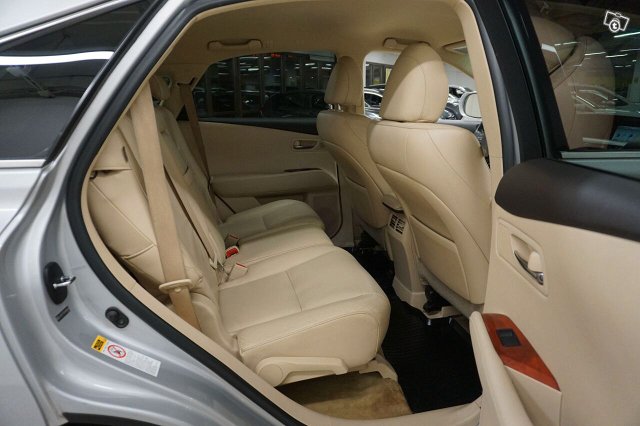 Lexus RX 13