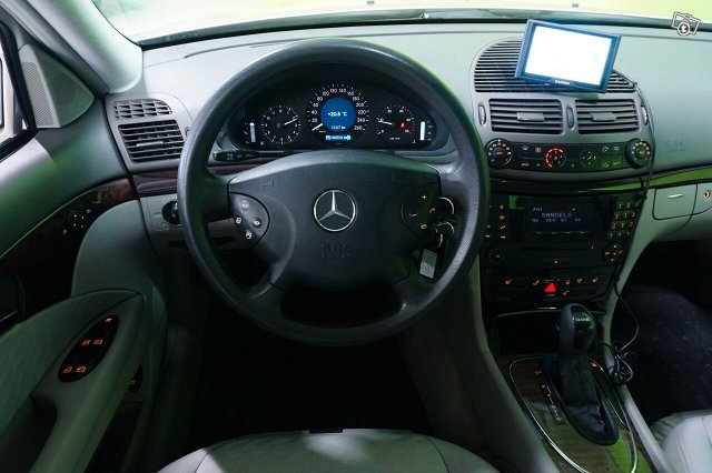 Mercedes-Benz E 9