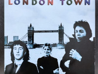 Wings london town LP