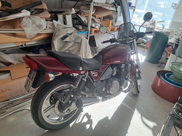 Kawasaki zephyr 550 3