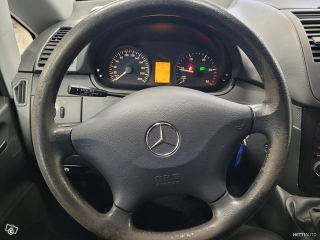 Mercedes-Benz Vito 17