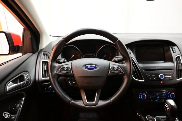 Ford Focus 16