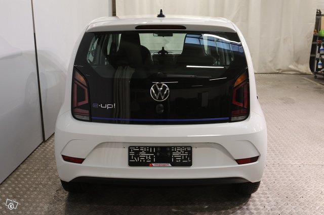 Volkswagen E-UP 5