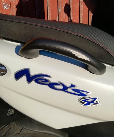 Yamaha Neos skootteri 9