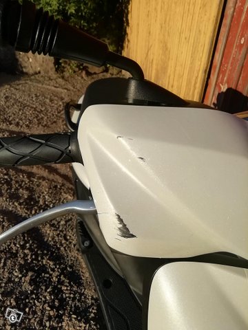 Yamaha Neos skootteri 10