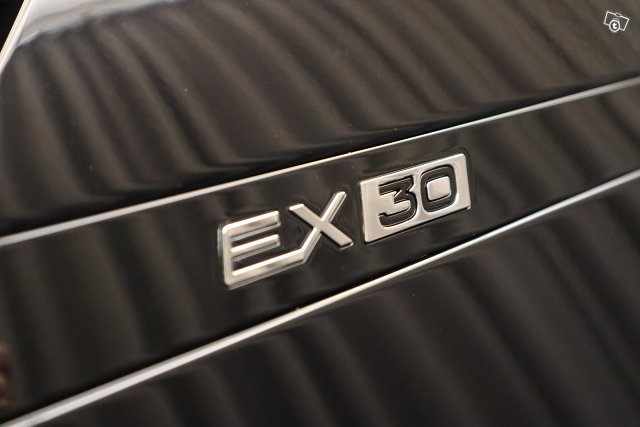 Volvo EX30 10
