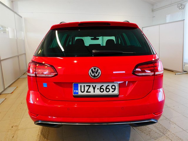 VOLKSWAGEN Golf 4