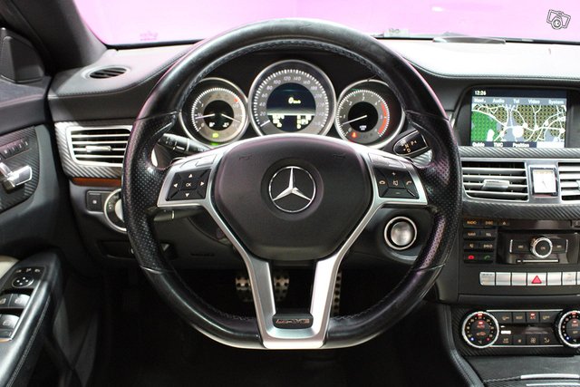 Mercedes-Benz CLS 8