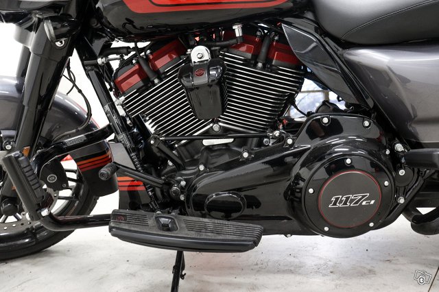 Harley-Davidson CVO 21