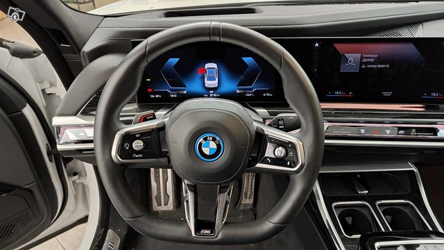 BMW I7 10