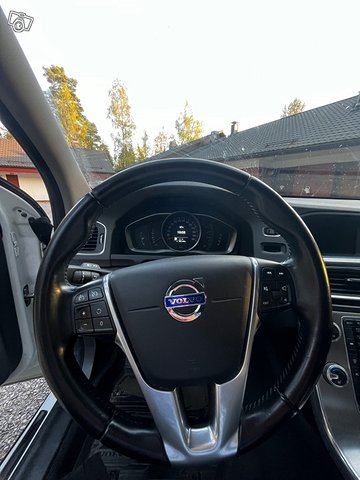 Volvo V60 5