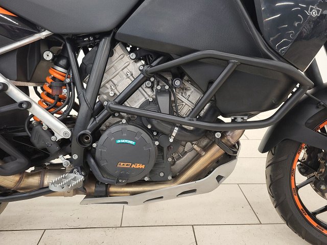 KTM KTM 1050 Adventure (70 KW) 9