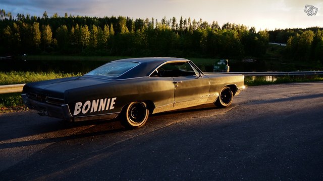 Pontiac Bonneville 6