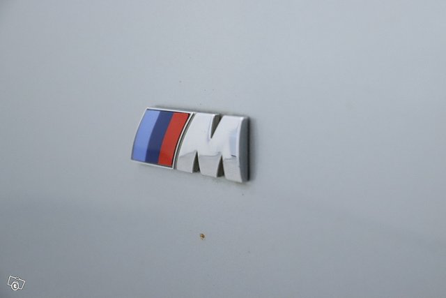 BMW 330 23