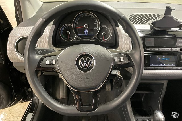 Volkswagen Up 13