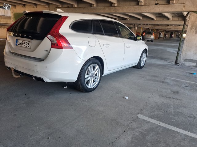 Volvo V60 8