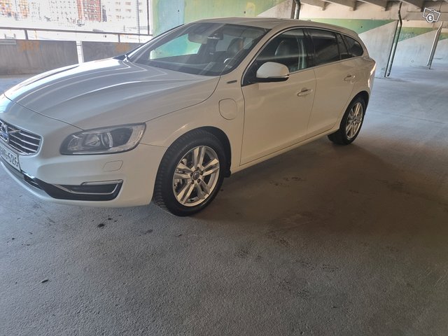 Volvo V60 9