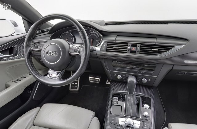 Audi A7 11