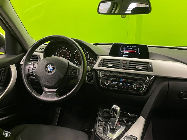 BMW 318 12