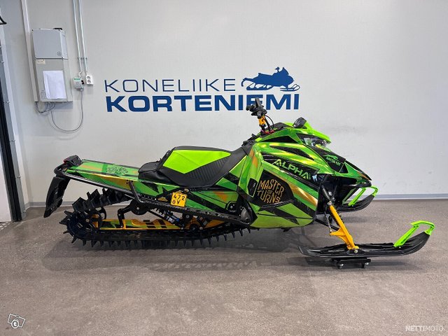 Arctic Cat M-sarja 4