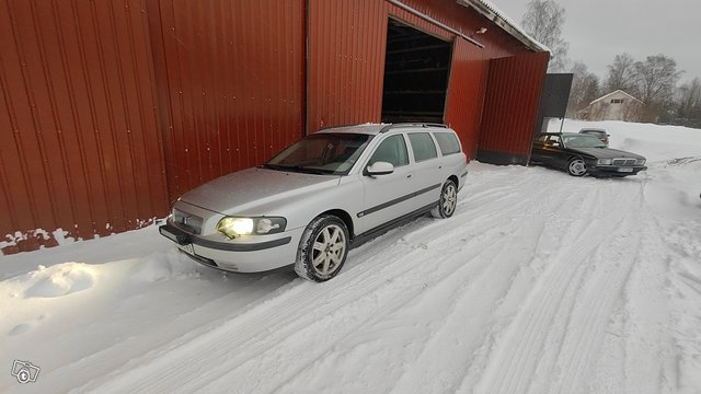 Volvo V70 2