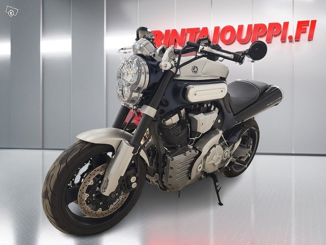 Yamaha MT-01 6