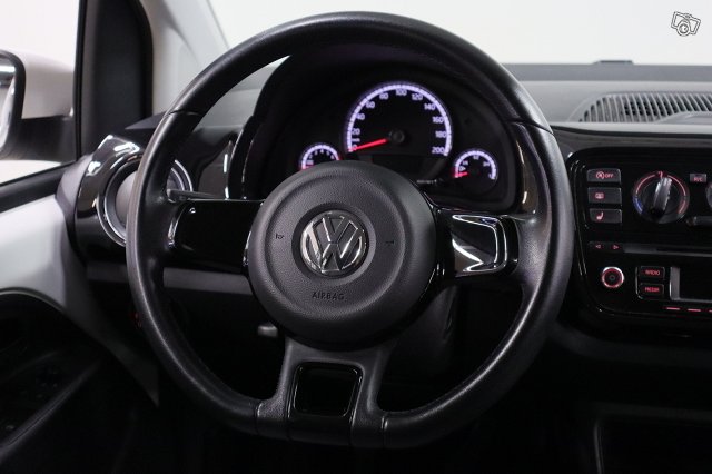 Volkswagen Up 17