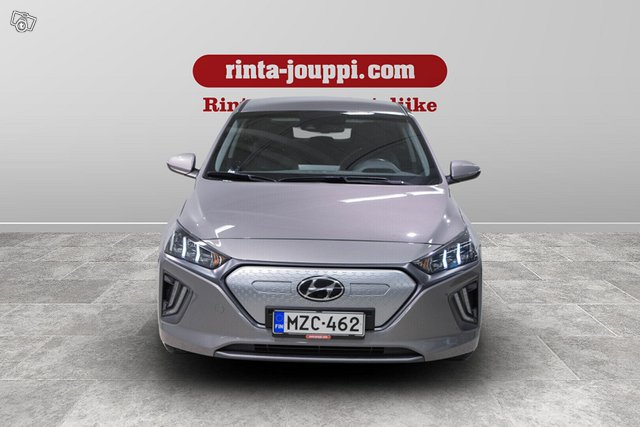 Hyundai IONIQ Electric 2