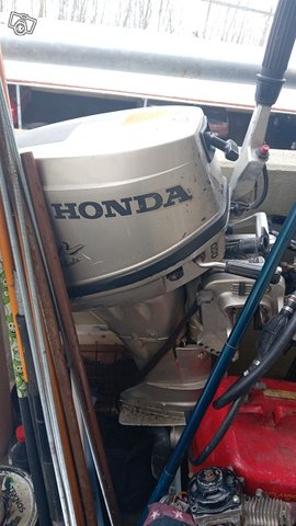 Honda 8 bf, kuva 1