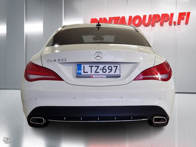 Mercedes-Benz CLA 4