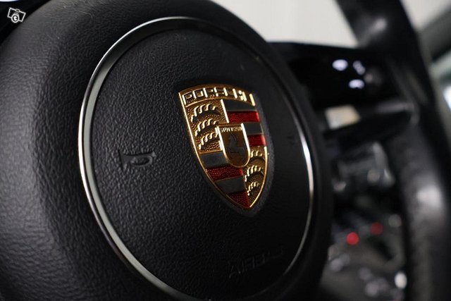 Porsche Cayenne 25