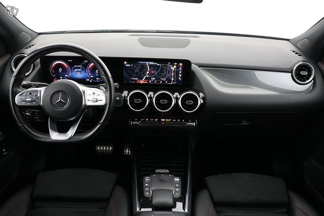 Mercedes-Benz GLA 17