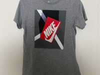 Nike T-paita, koko 140