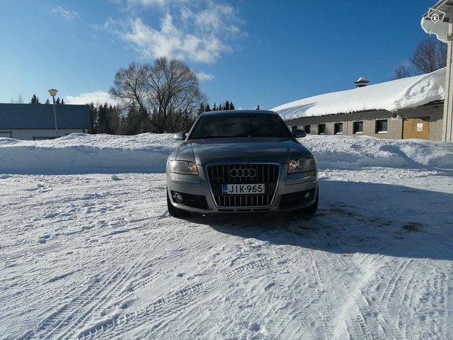 Audi A8, kuva 1