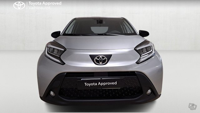 TOYOTA Aygo X 7