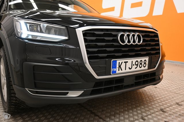 Audi Q2 9