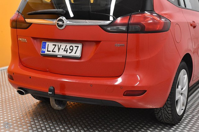 Opel Zafira Tourer 11