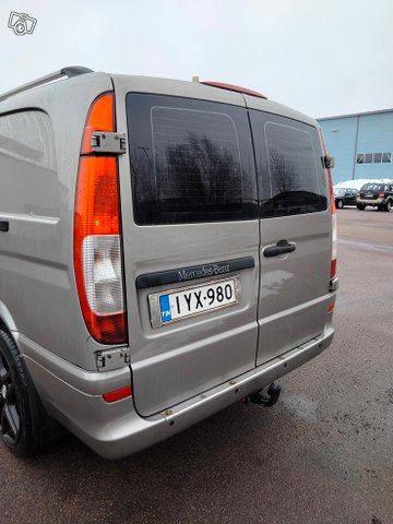 Mercedes-Benz Vito 4