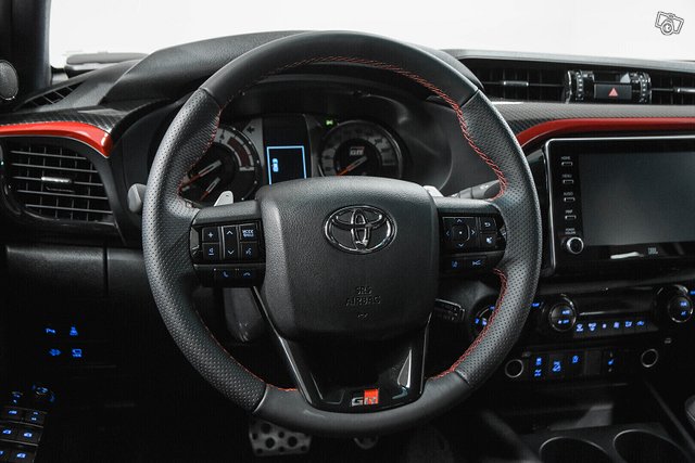 Toyota HILUX 14