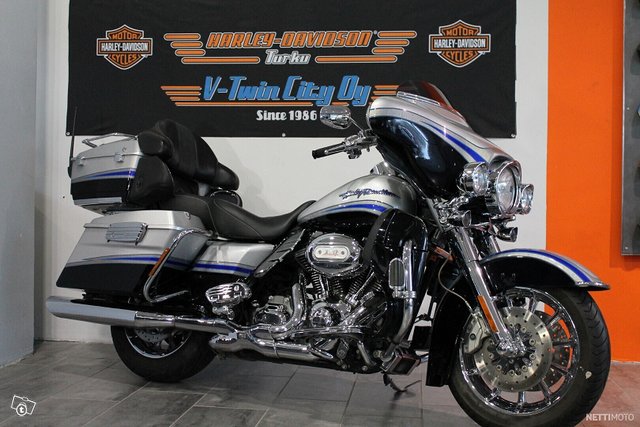 Harley-Davidson CVO 1