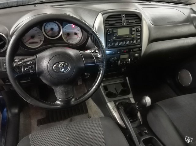 Toyota RAV4 5