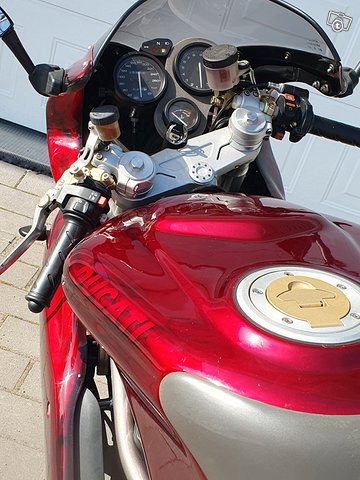 Ducati Supersport 750 5