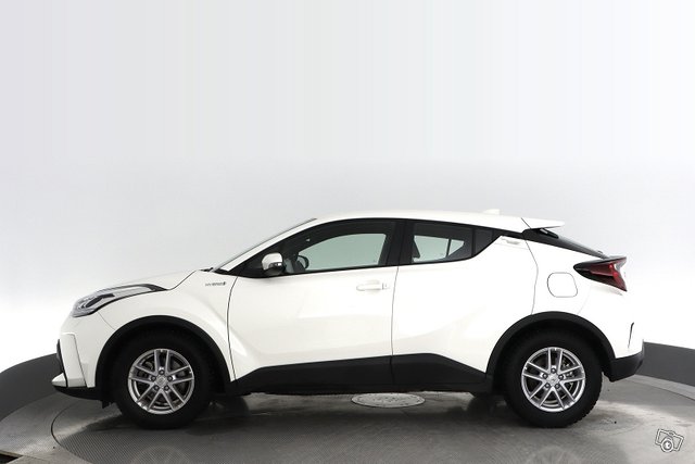 Toyota C-HR 2