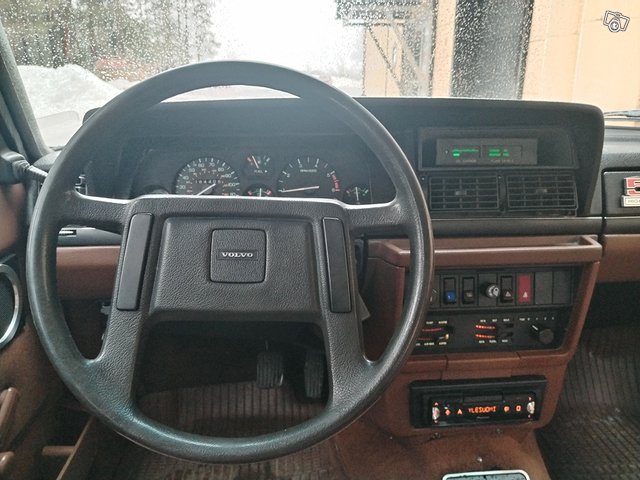Volvo 240 5