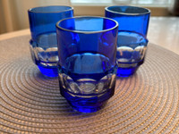 3kpl kauniita sinisi laseja