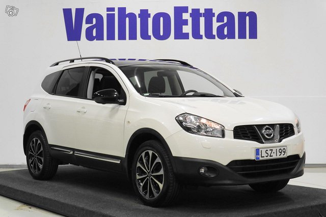 Nissan Qashqai+2 25