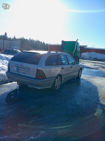 Mercedes-Benz C 180 7