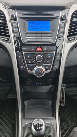 Hyundai i30 18
