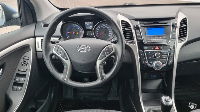 Hyundai i30 20