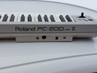 Roland PC-200 MK II Midi koskettimisto